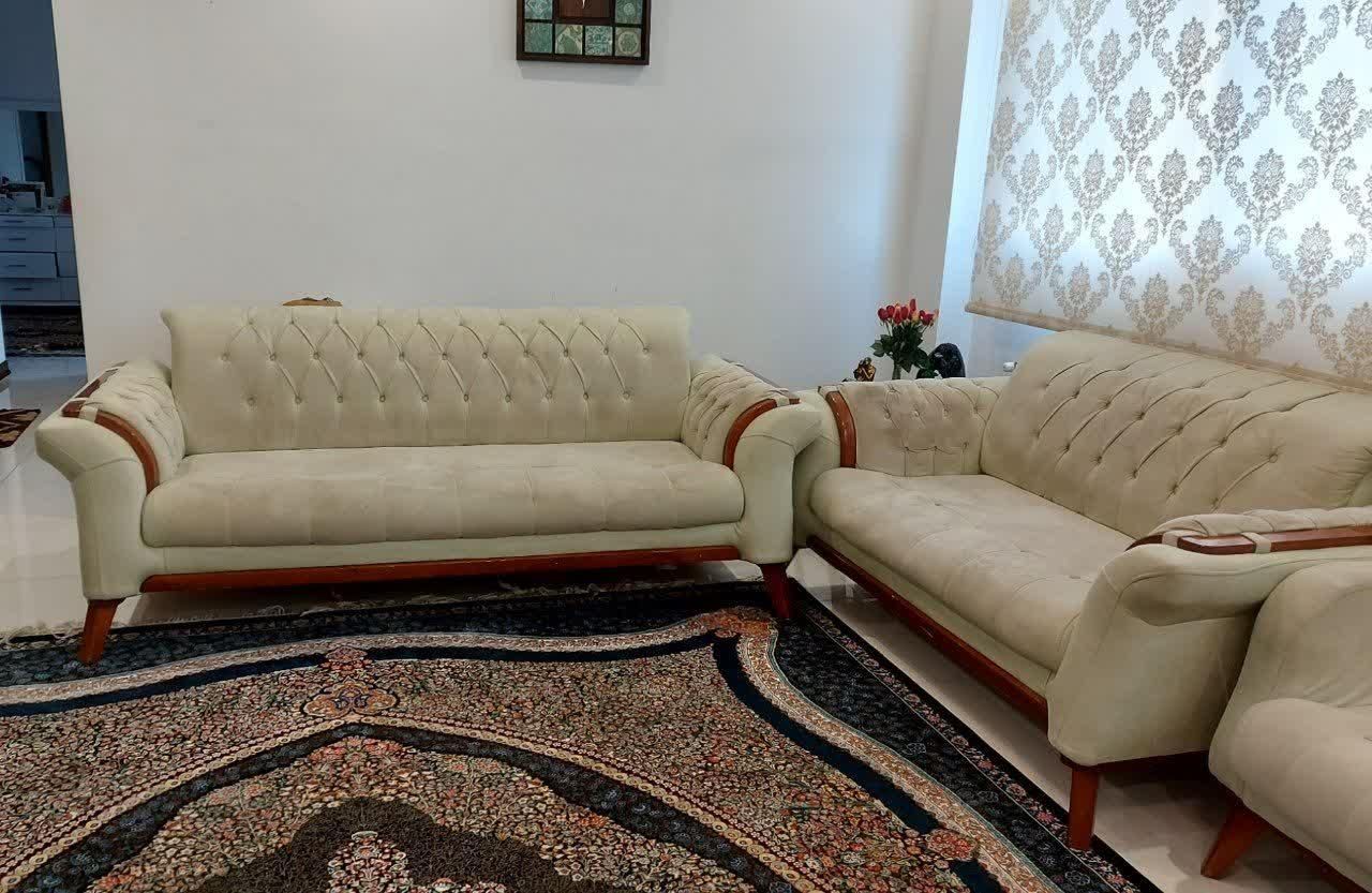 مبل هفت نفره به همراه میز جلو مبلی و۳ میز عسلی|مبلمان خانگی و میز عسلی|تهران, گمرک|دیوار