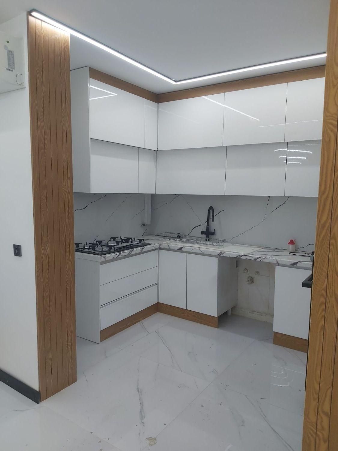 نصاب کابینت کمد دیواری انواع خورده کاری|خدمات پیشه و مهارت|کرج, کمال‌شهر|دیوار