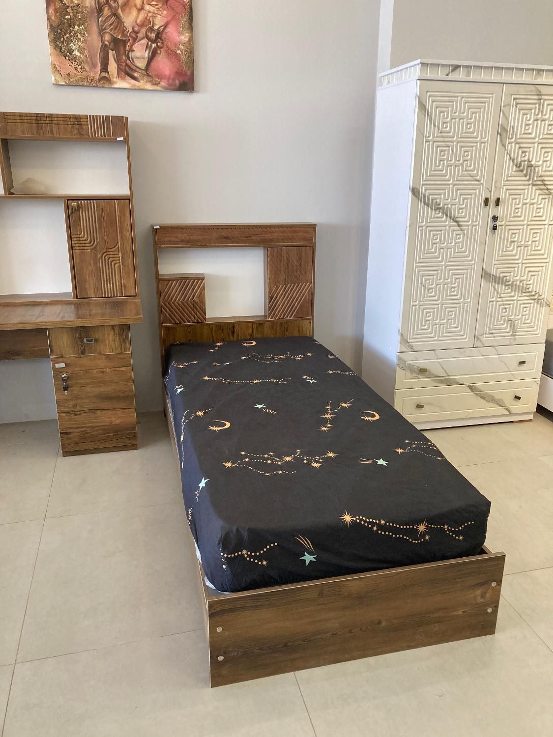 تخت نوجوان و جوان|تخت و سرویس خواب|شیراز, شهرک گلها|دیوار