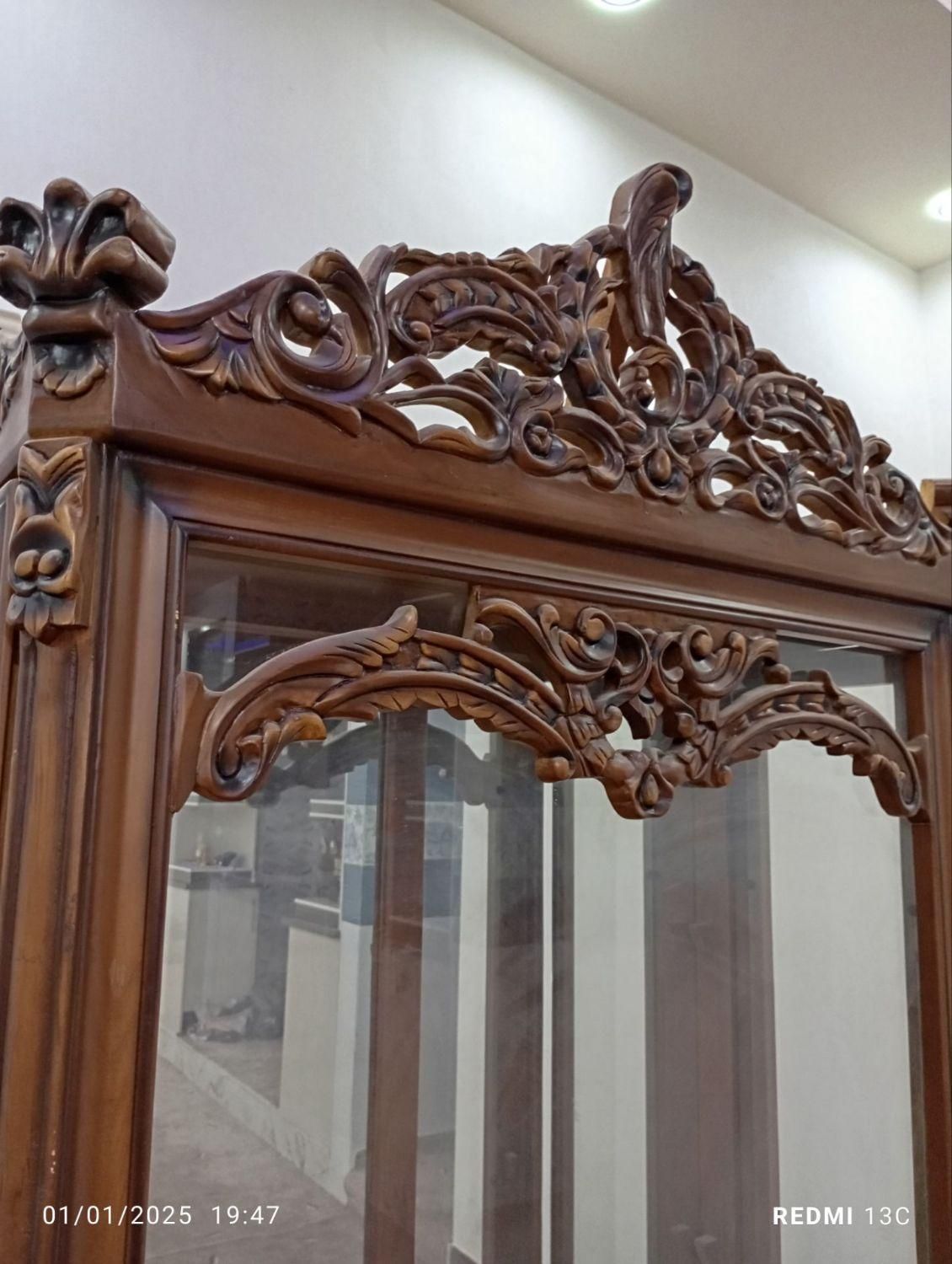 بوفه بزرگ چوبی|بوفه، ویترین، کنسول|اردبیل, |دیوار