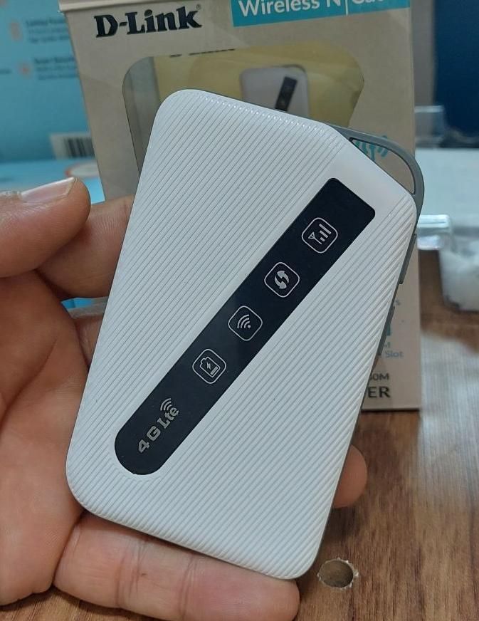 وای فای سیار جیبی دلینک 4G|مودم و تجهیزات شبکه|همدان, |دیوار