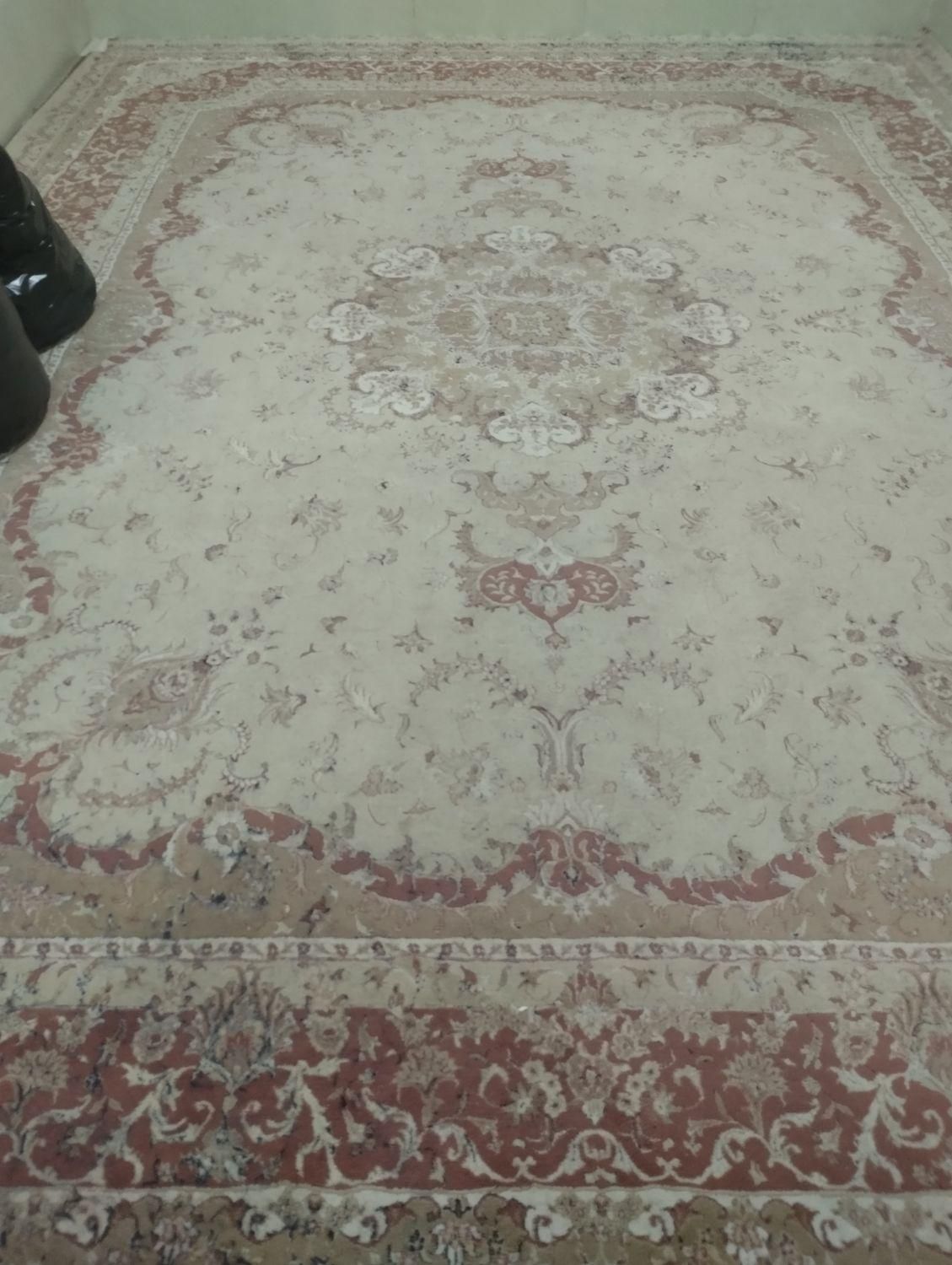 1 تخته دستباف و‌ماشینی|فرش|شیراز, کوشک میدان|دیوار