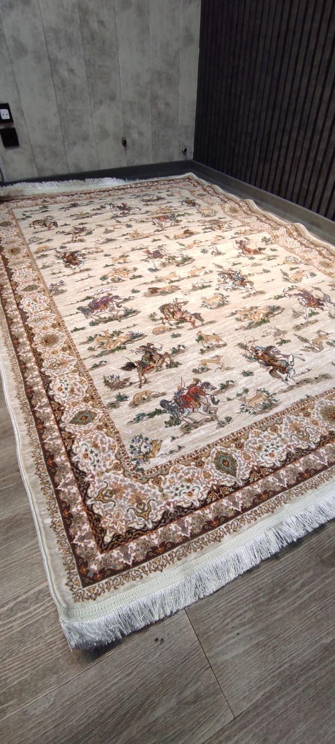 فرش ابریشم طرح دستباف نقشه شکارگاه|فرش|تهران, امین حضور|دیوار