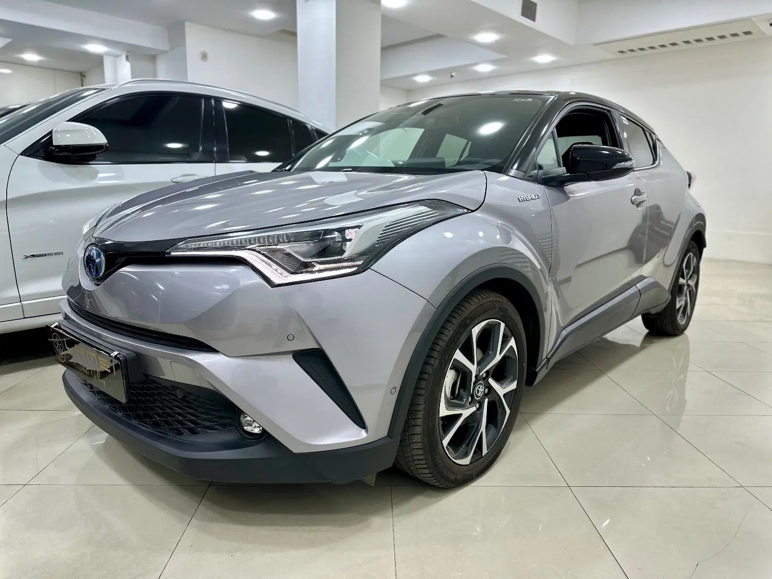 Toyota chr 2017 صفر کیلومتر فول استایل سلکشن|خودرو سواری و وانت|تهران, سعادت‌آباد|دیوار