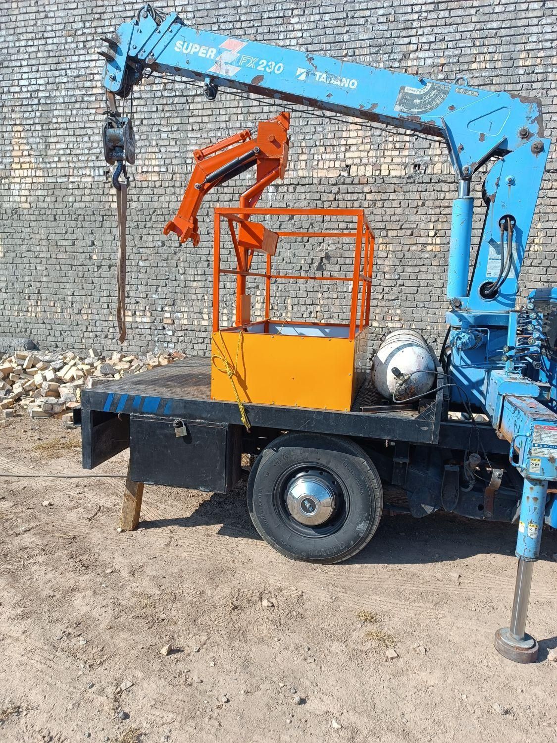 جرثقیل و بالابر نیسانی|خدمات حمل و نقل|ساوه, |دیوار