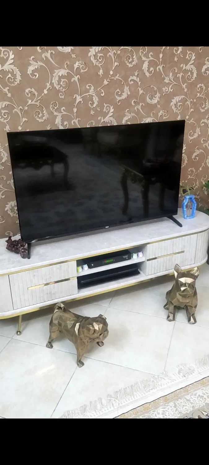 miz tv|میز تلویزیون|تهران, چهارصد دستگاه|دیوار