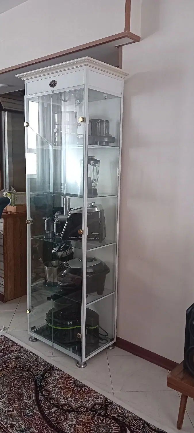 ویترین شیشه ای پرکاربرد|کتابخانه، شلف، قفسه‌های دیواری|مشهد, حسابی جنوبی (شهرک غرب)|دیوار