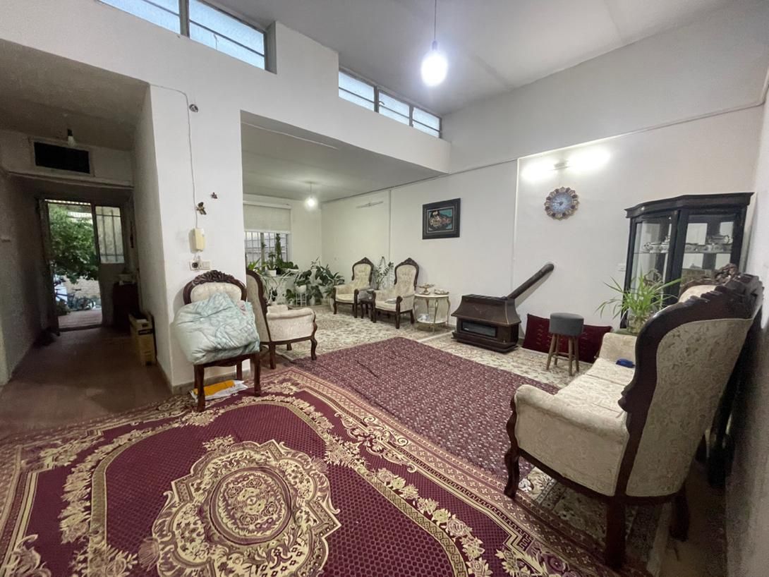 ویلایی ۲۲۵متری تراکم زیاد شمالی کریمی|فروش خانه و ویلا|مشهد, رستگار|دیوار