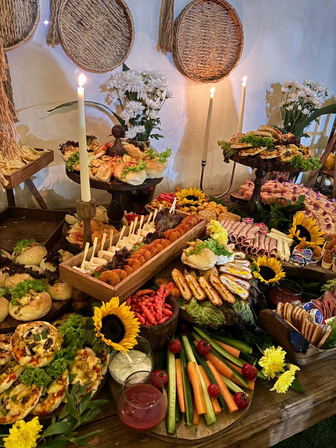 فینگرفود فینگر فود بادکنک آرایی غذای خونگی|خدمات پذیرایی، مراسم|مشهد, الهیه|دیوار