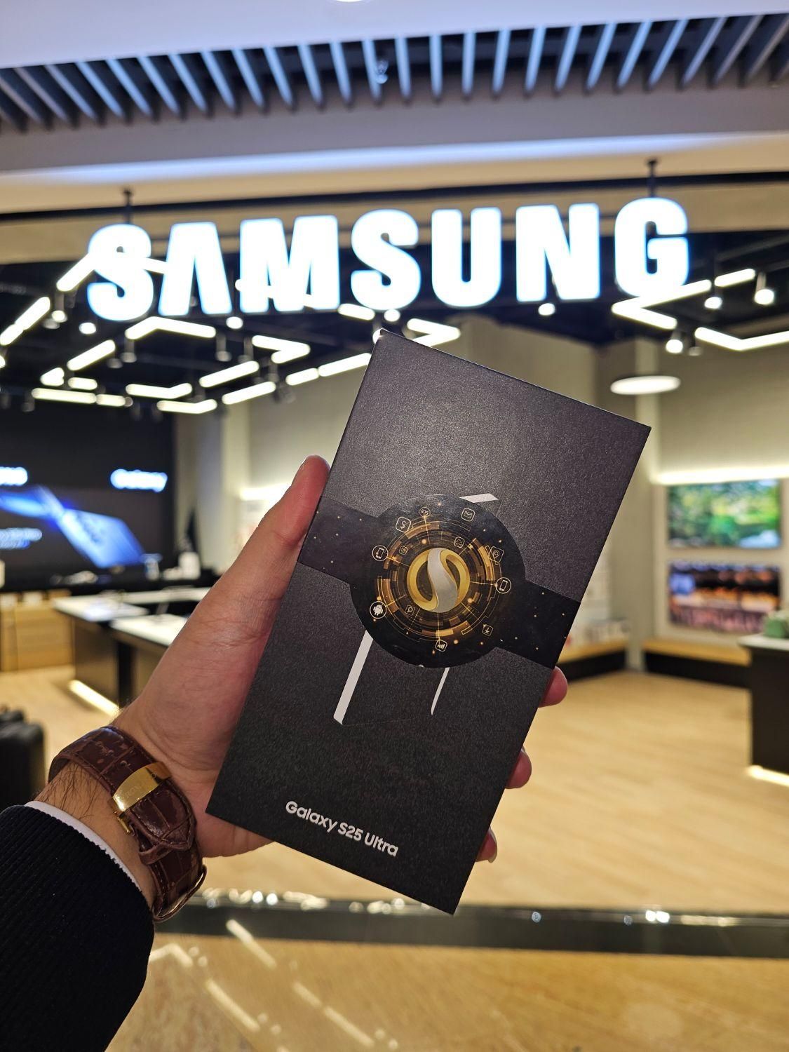 سامسونگ galaxy s25 ultra با حافظهٔ ۲۵۶ گیگابایت|موبایل|تهران, پونک|دیوار