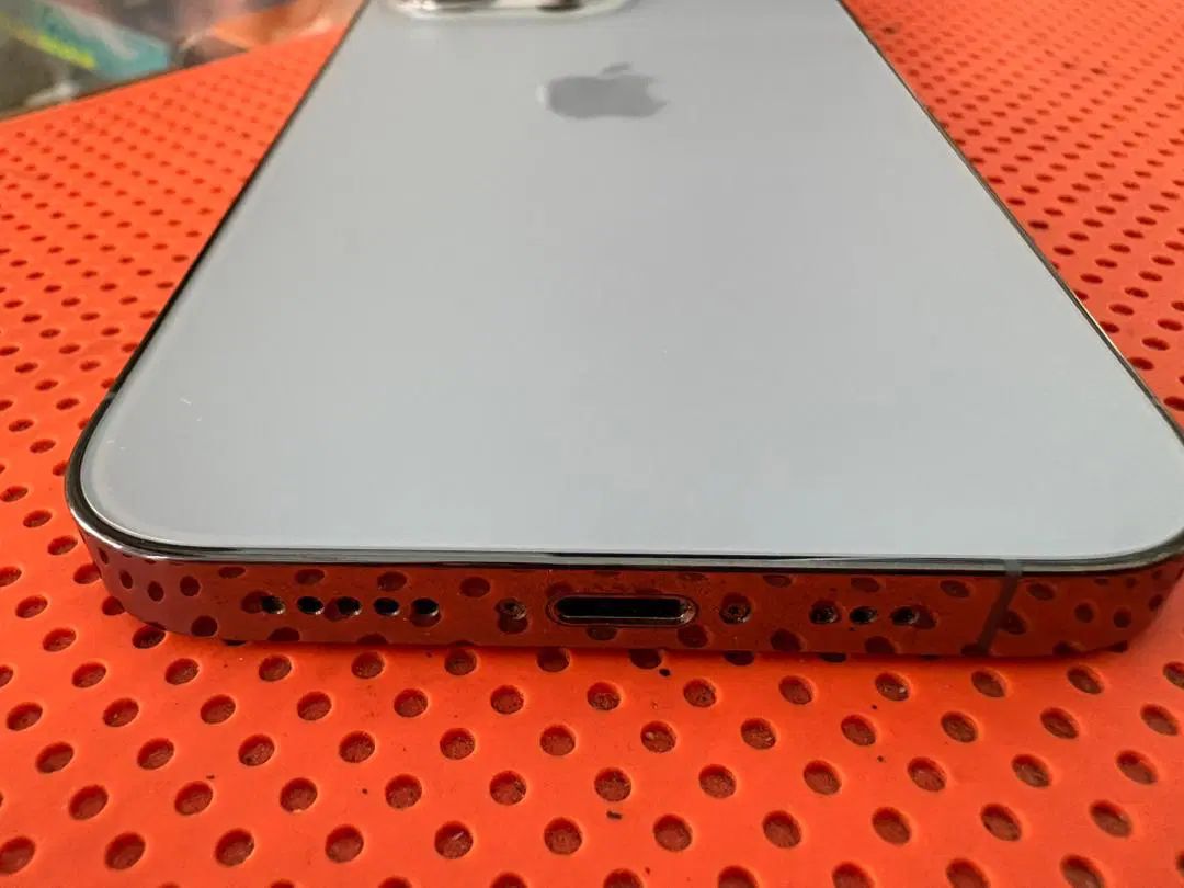 اپل iPhone 13 Pro با حافظهٔ ۲۵۶ گیگابایت|موبایل|اصفهان, آبشار|دیوار