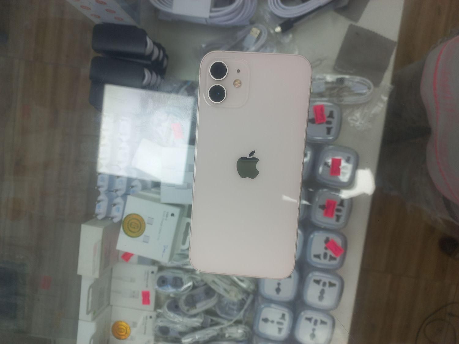 اپل iPhone 12 با حافظهٔ ۱۲۸ گیگابایت|موبایل|تهران, شهرک طالقانی|دیوار