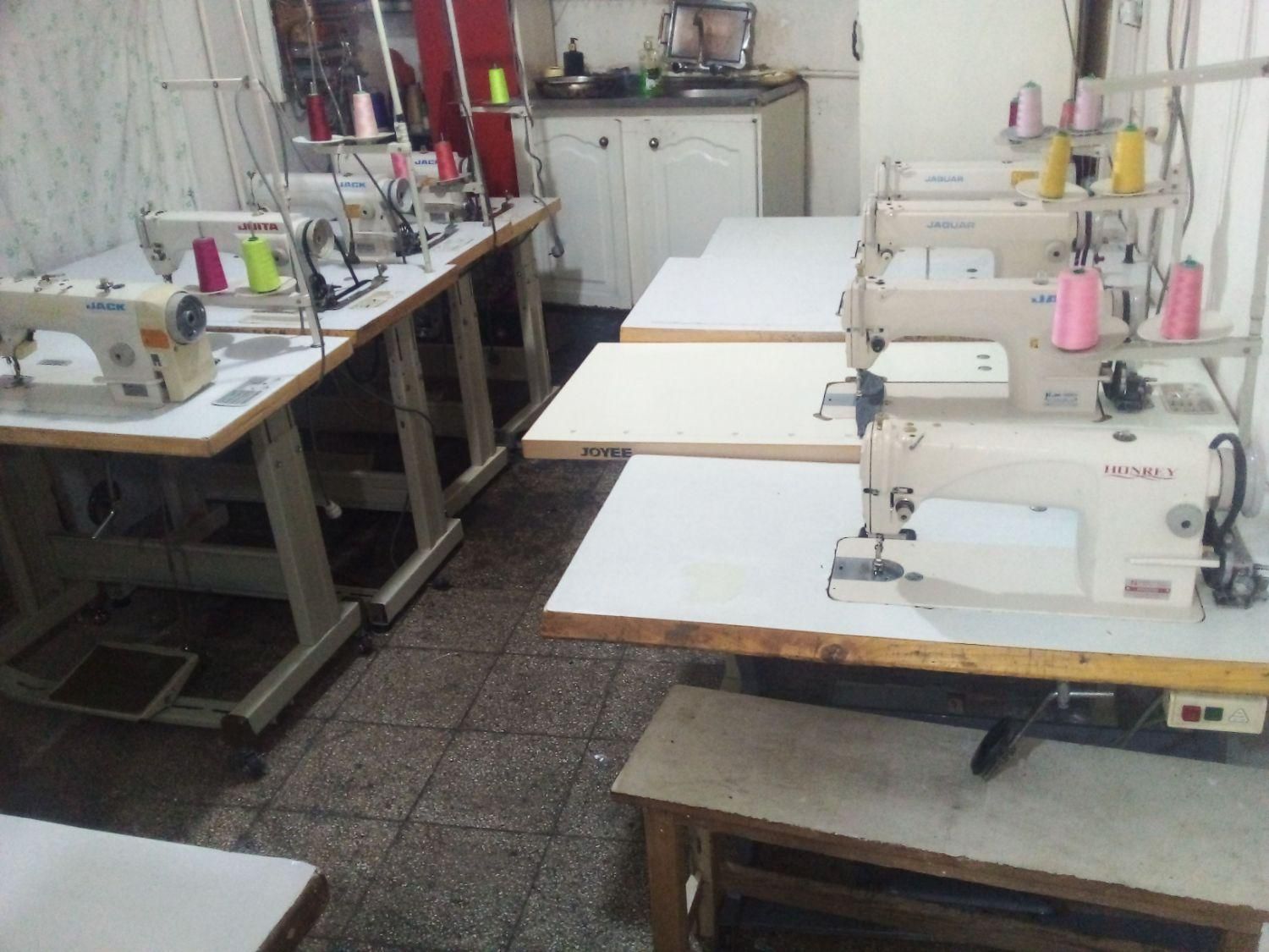 خرید و فروش چرخ خیاطی راسته زیگزال مادگی اتو|چرخ خیاطی و ریسندگی|بروجرد, |دیوار