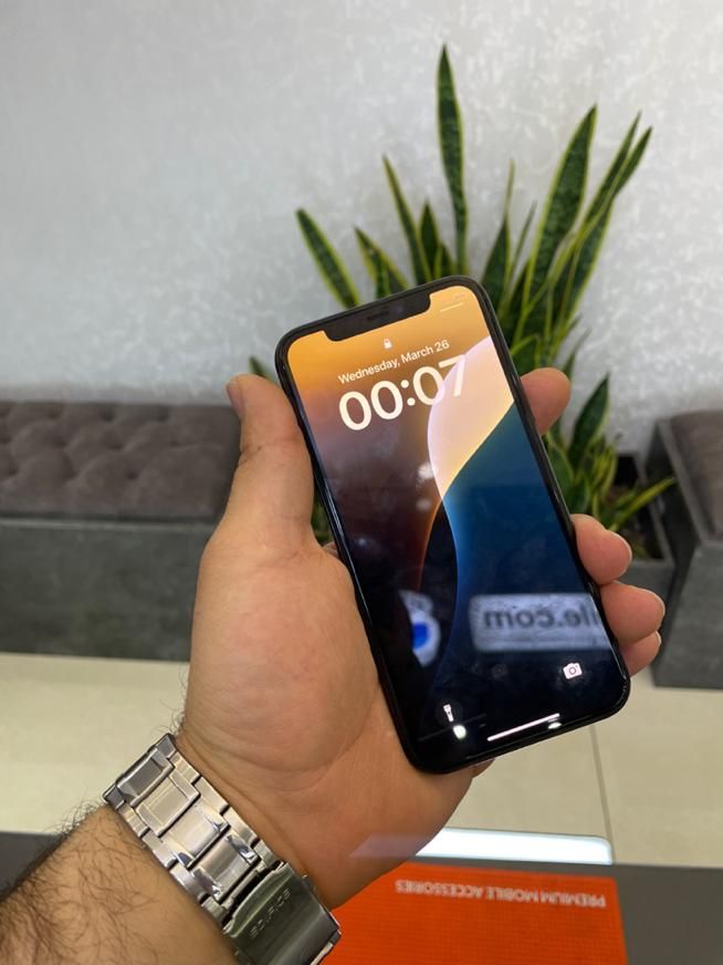 اپل ایفون یازده پرو رنگ‌ سبز کمیاب ۲۵۶ ja بدون پیش|موبایل|اصفهان, احمدآباد|دیوار