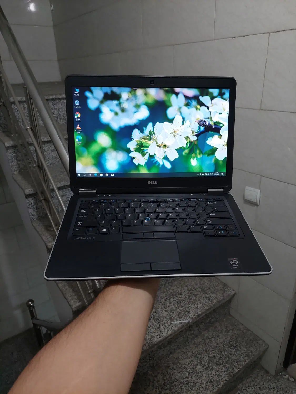 لپ‌تاپ Dell i7 سوپر‌اسلیم باریک و سبک درحد نو تمیز|رایانه همراه|تهران, مینای جنوبی|دیوار