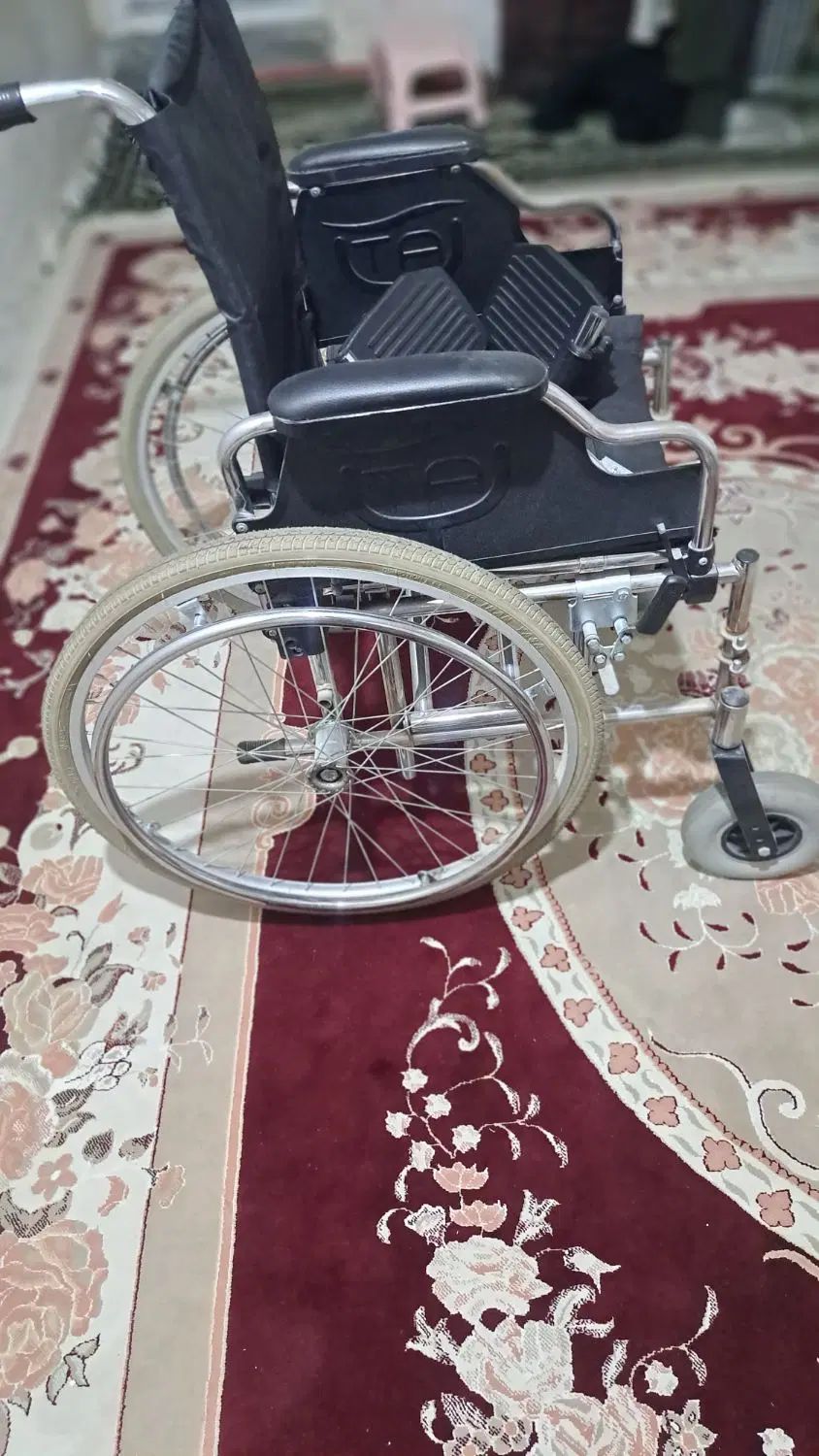 ویلچر در حد نو قیمت پنج و پانصد|آرایشی، بهداشتی، درمانی|کرج, چمران|دیوار