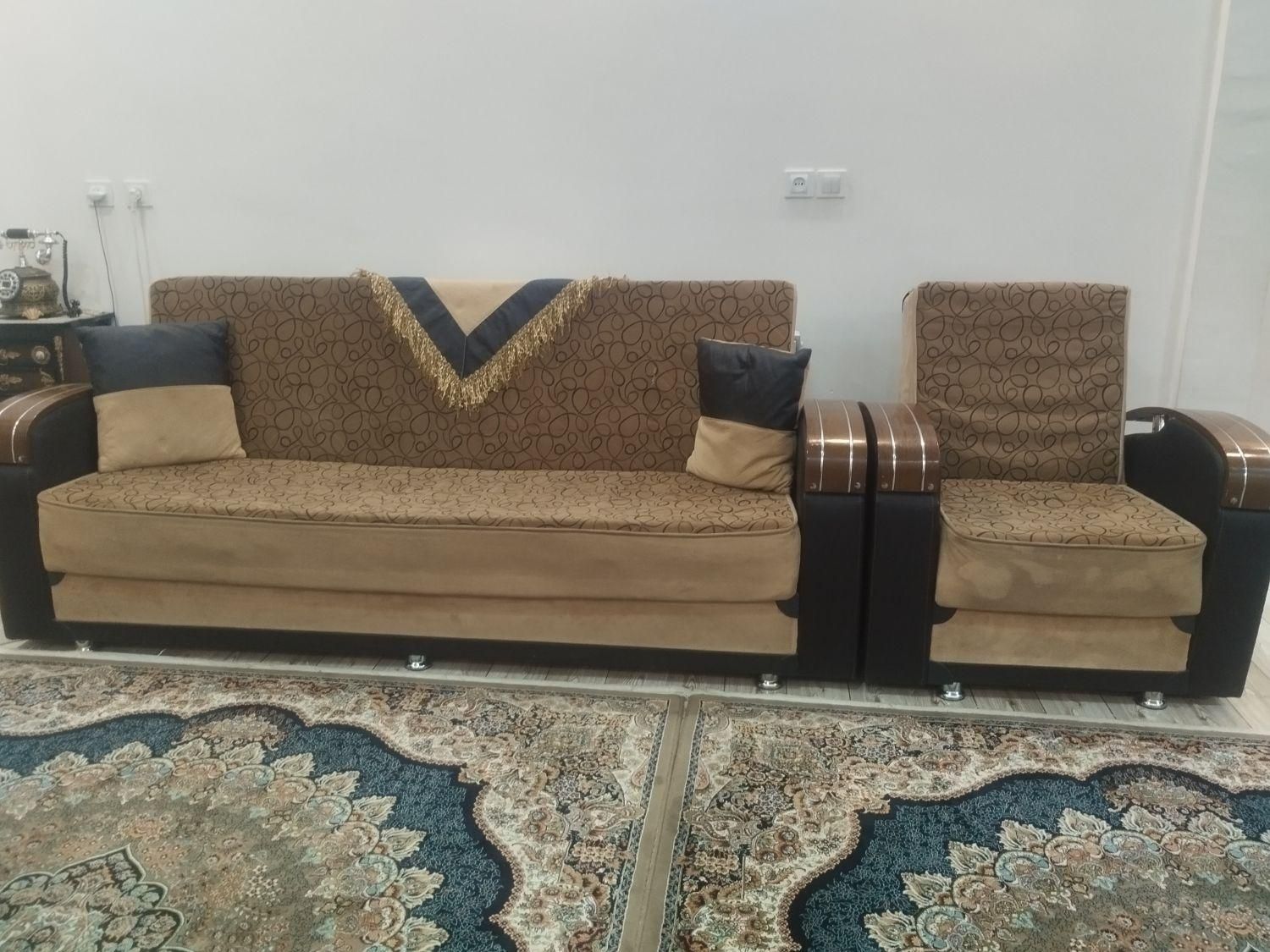 مبل هشت نفره در حد نو و یخچال تمام فریزر|مبلمان خانگی و میز عسلی|سنندج, |دیوار