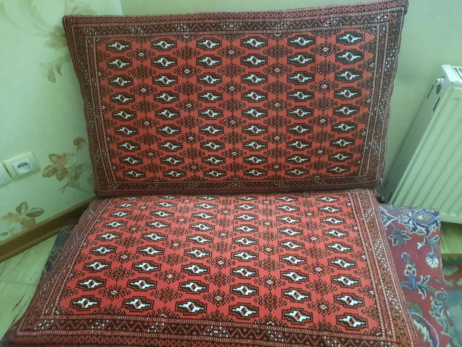 پشتی قشقای.نو|پشتی|اصفهان, ارغوانیه|دیوار