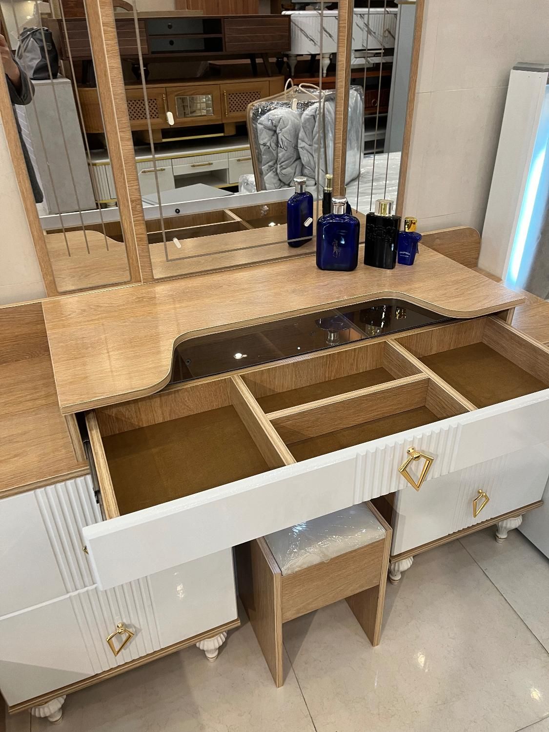 سرویس خواب شرکتی|تخت و سرویس خواب|کاشان, گارزگاه|دیوار