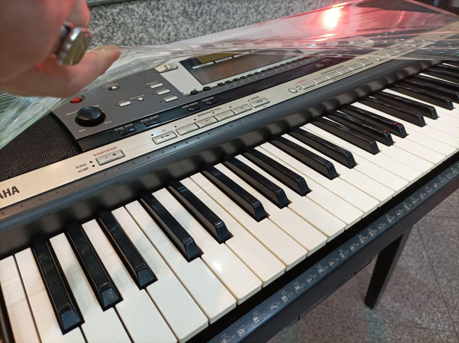 ارگ Yamaha PSR- تمیز و سالم فلاپی ریتم مجلسی|پیانو، کیبورد، آکاردئون|تهران, باغ فیض|دیوار