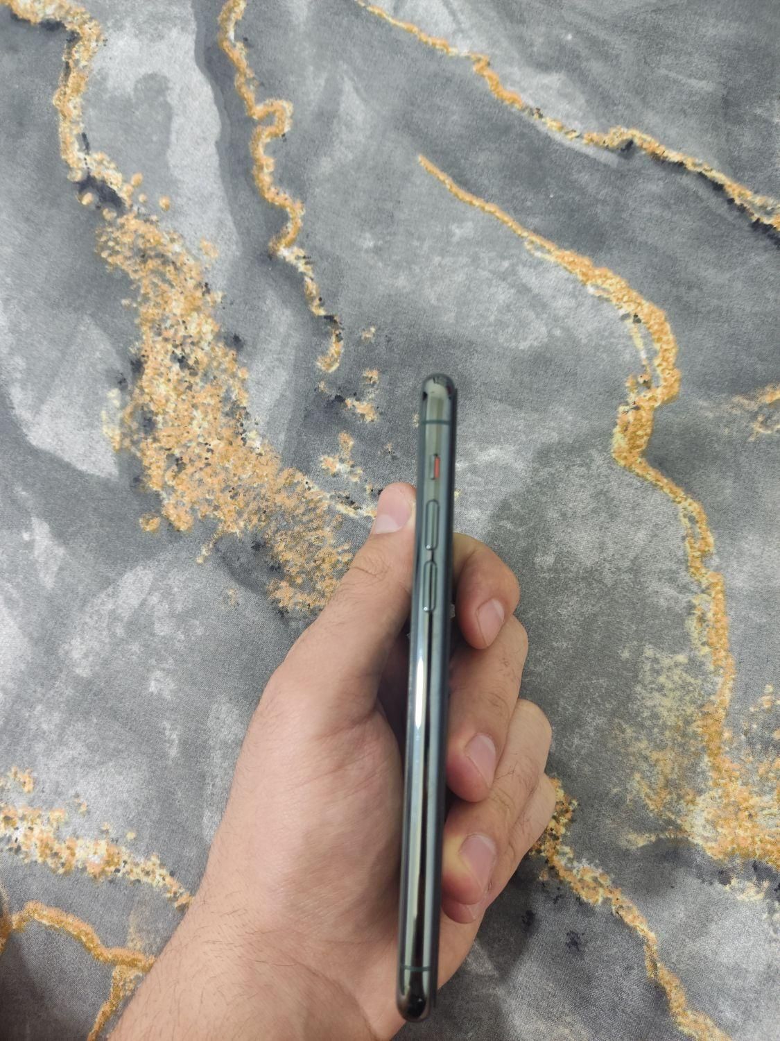 اپل iPhone 11 Pro با حافظهٔ ۲۵۶ گیگابایت|موبایل|قم, بنیاد|دیوار