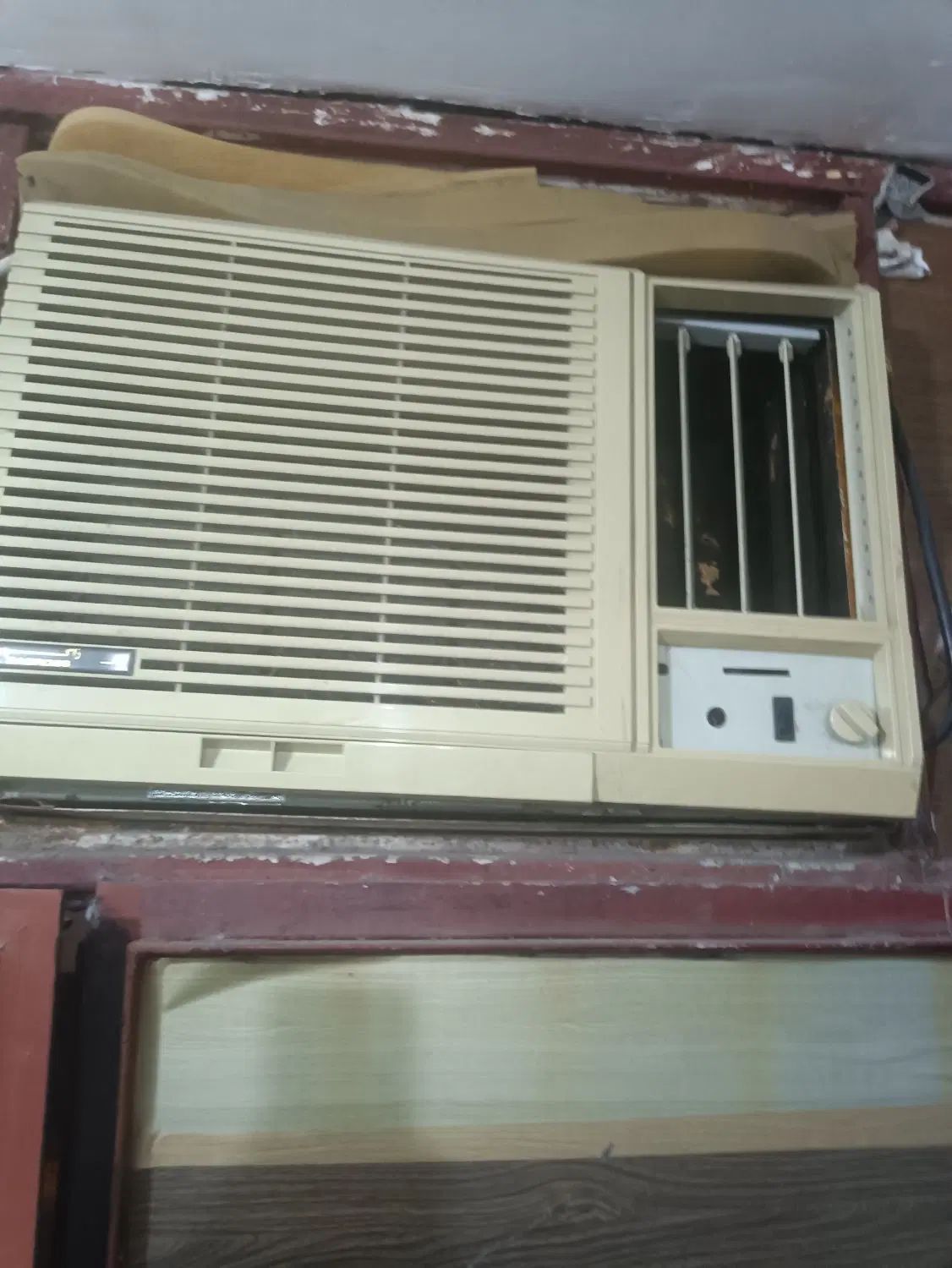 کولر پنجره ای|کولر گازی و فن‌کوئل|رشت, سلیمانداراب|دیوار