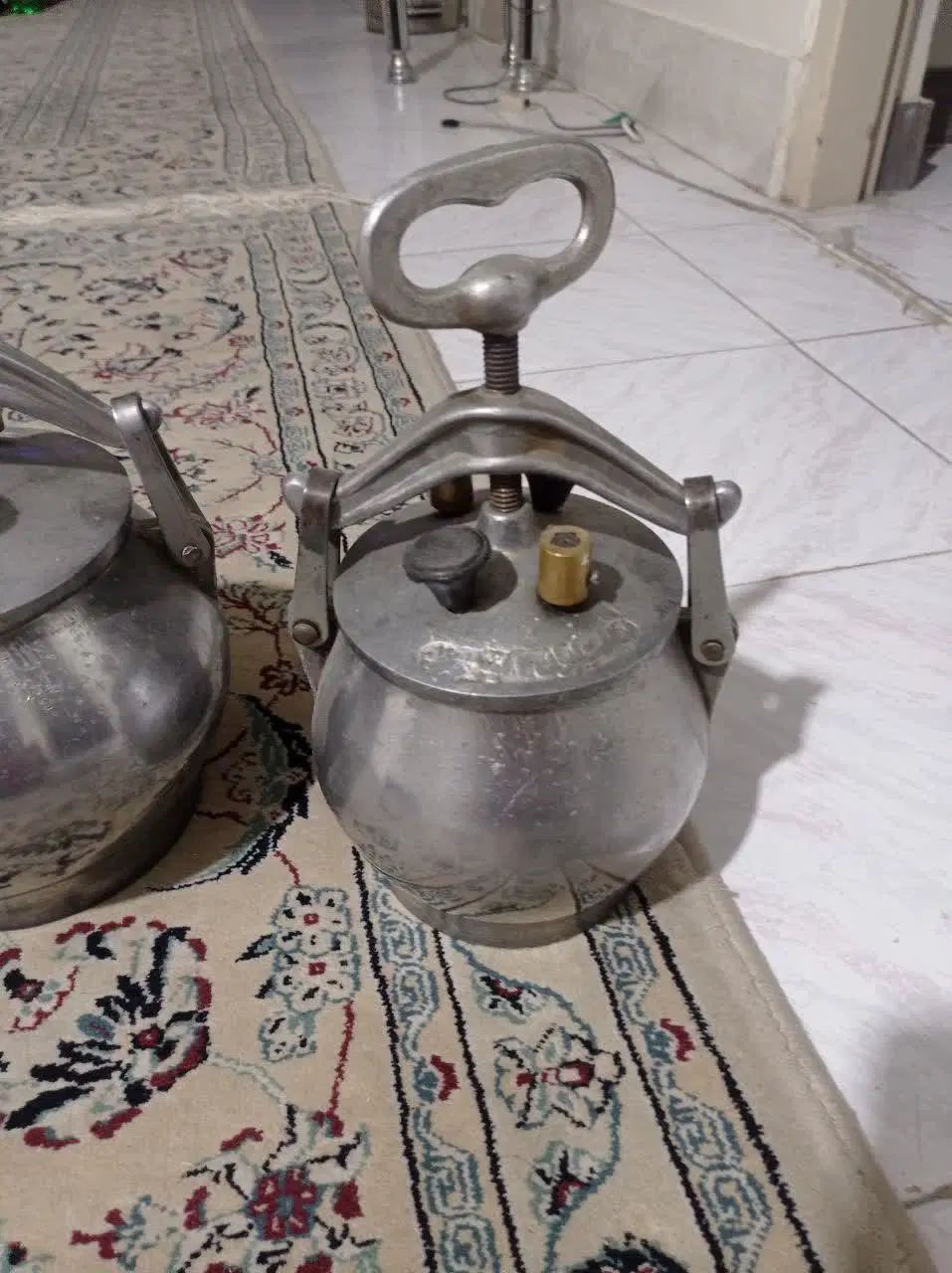 زودپز نجف ابادی|ظروف پخت‌وپز|اصفهان, باغ فدک|دیوار