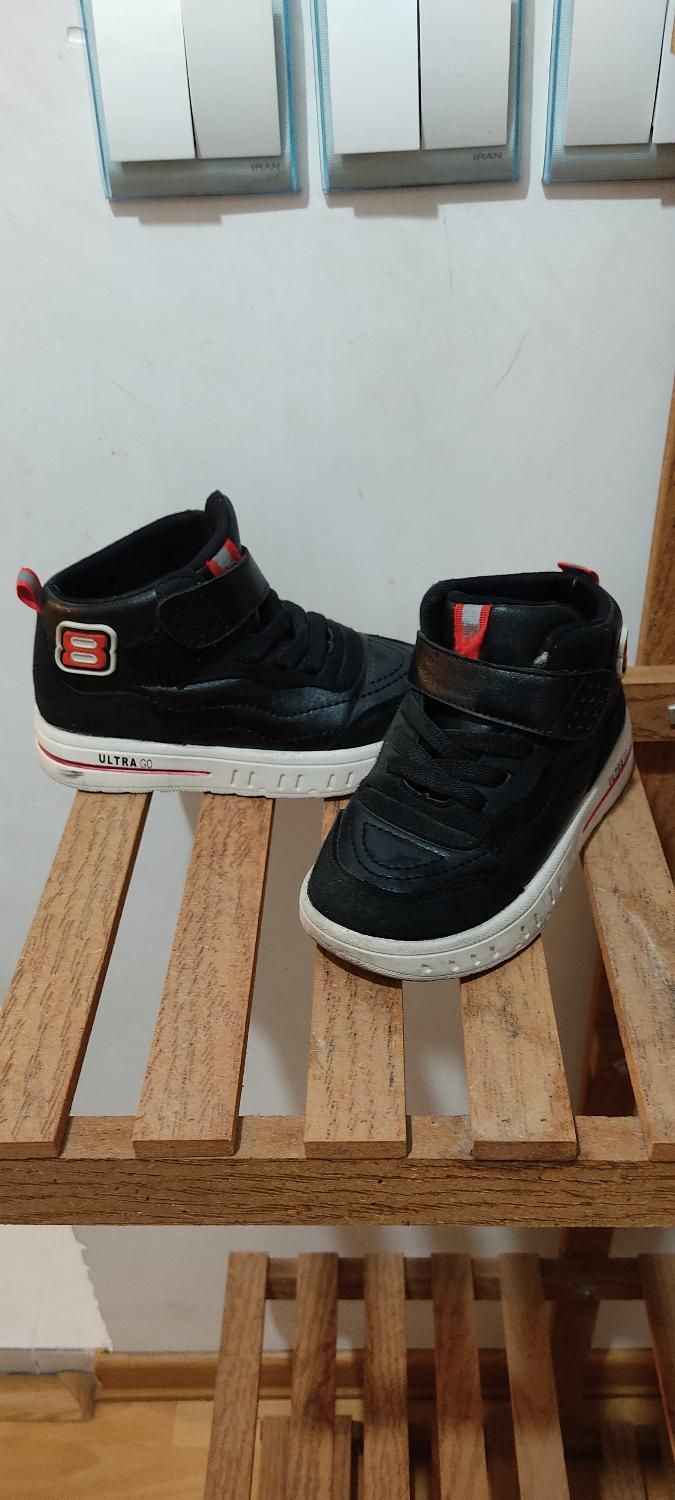 کفش اسپورت پسرانه سایز ۲۷/۲۸|کفش و لباس بچه|ارومیه, |دیوار