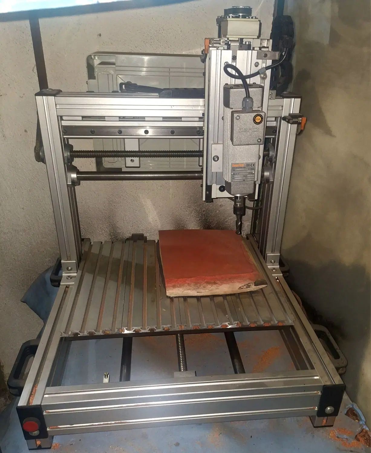 یک دستگاه cnc سه محور|ماشین‌آلات صنعتی|تهران, بهاران|دیوار