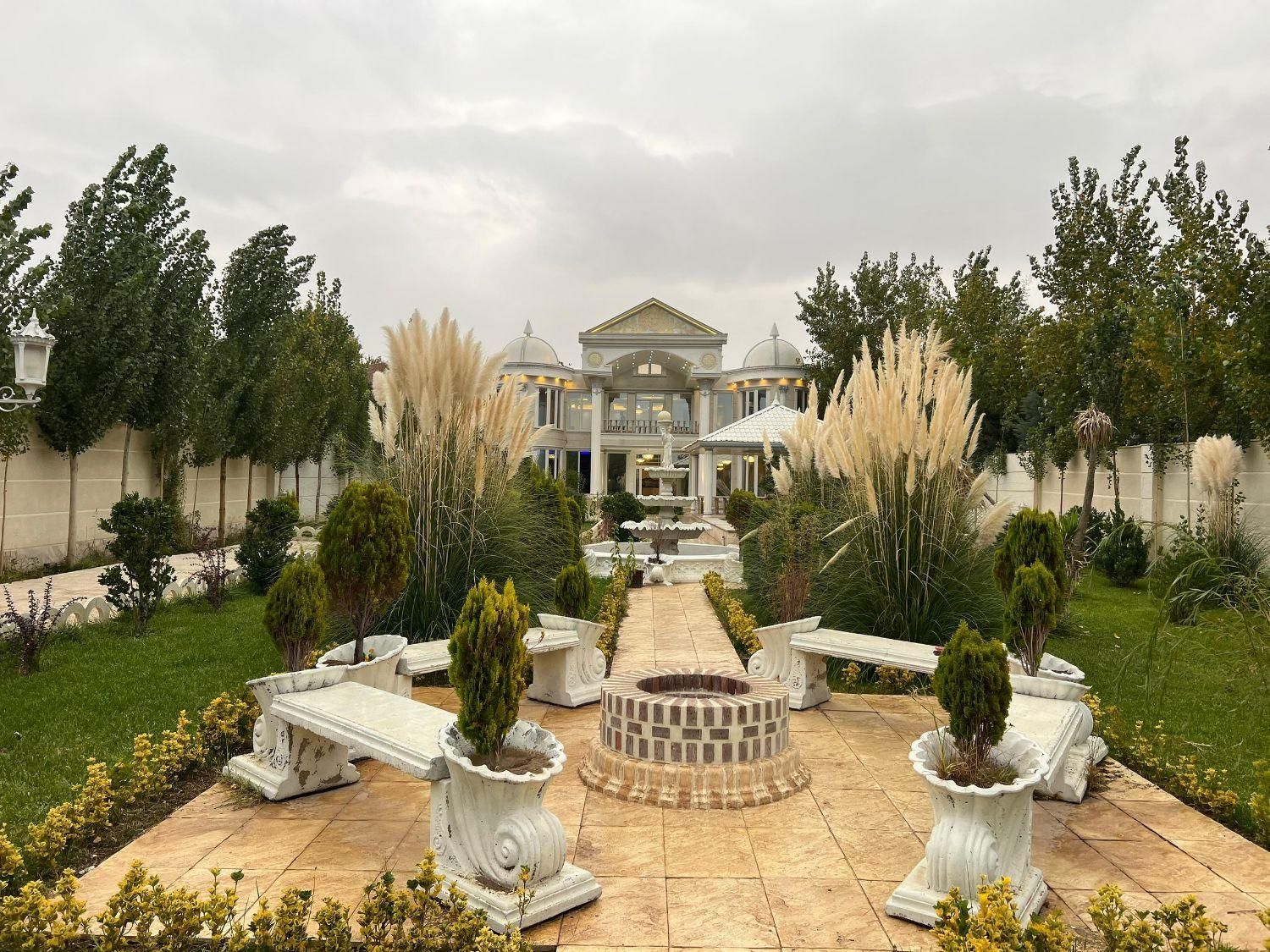 اجاره روزانه ویلا عمارت قصر|اجارهٔ کوتاه‌مدت ویلا و باغ|کرج, فاز ۲ مهرشهر|دیوار