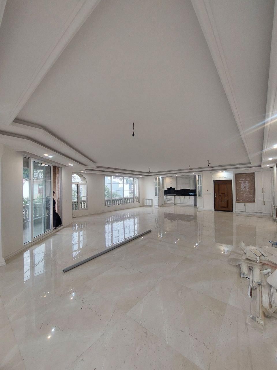 ۲۴۰ متر آپارتمان / کارگر / بدون مشابه|فروش آپارتمان|لاهیجان, رجایی|دیوار