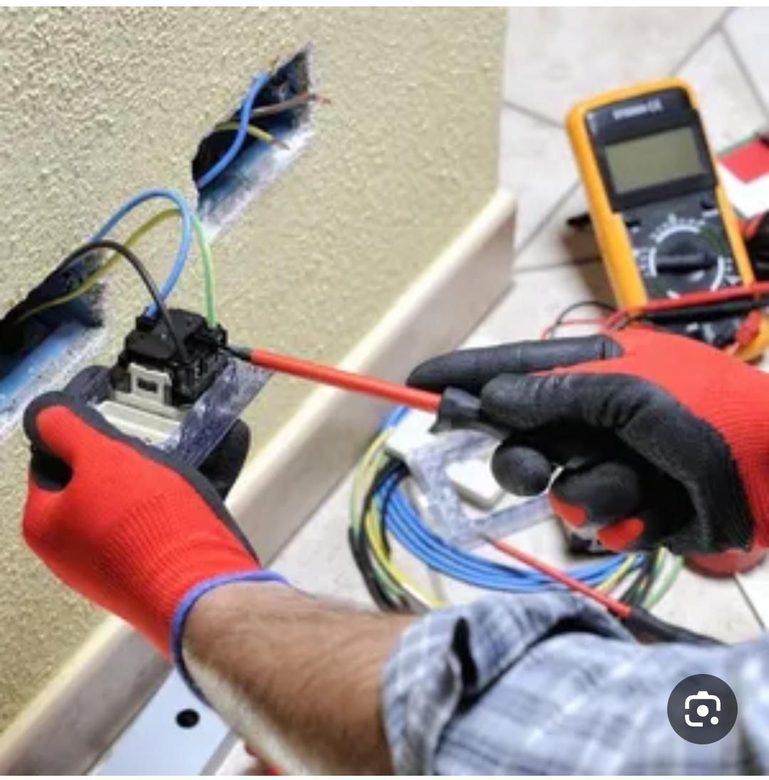 برقکار ساختمان، و تعمیرات برق،نصب هالوژن ،لاینر|خدمات پیشه و مهارت|ایلام, |دیوار