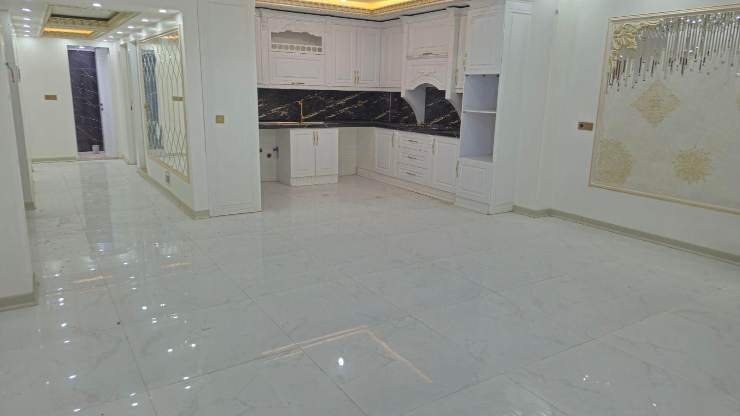 فروش خانه ویلایی ۳۲۰ متری در سعدی جنوبی|فروش خانه و ویلا|شاهین‌شهر, سعدی جنوبی|دیوار