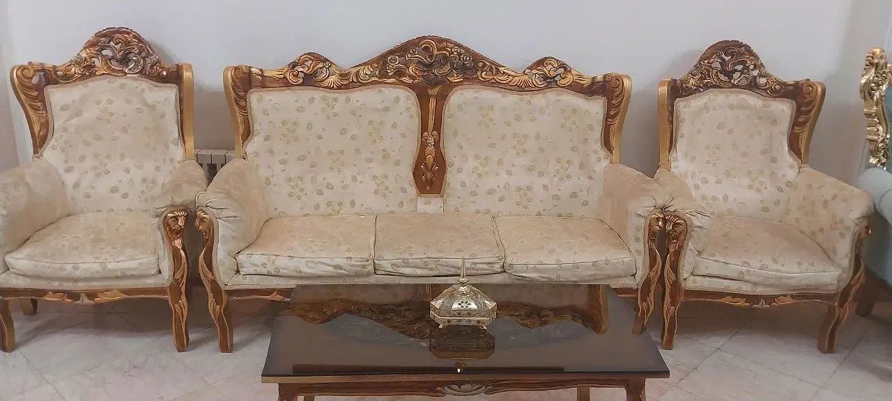 مبل تمیز و مرتب مناسب باغ و مغازه|مبلمان خانگی و میز عسلی|تهران, فلسطین (میدان انقلاب)|دیوار