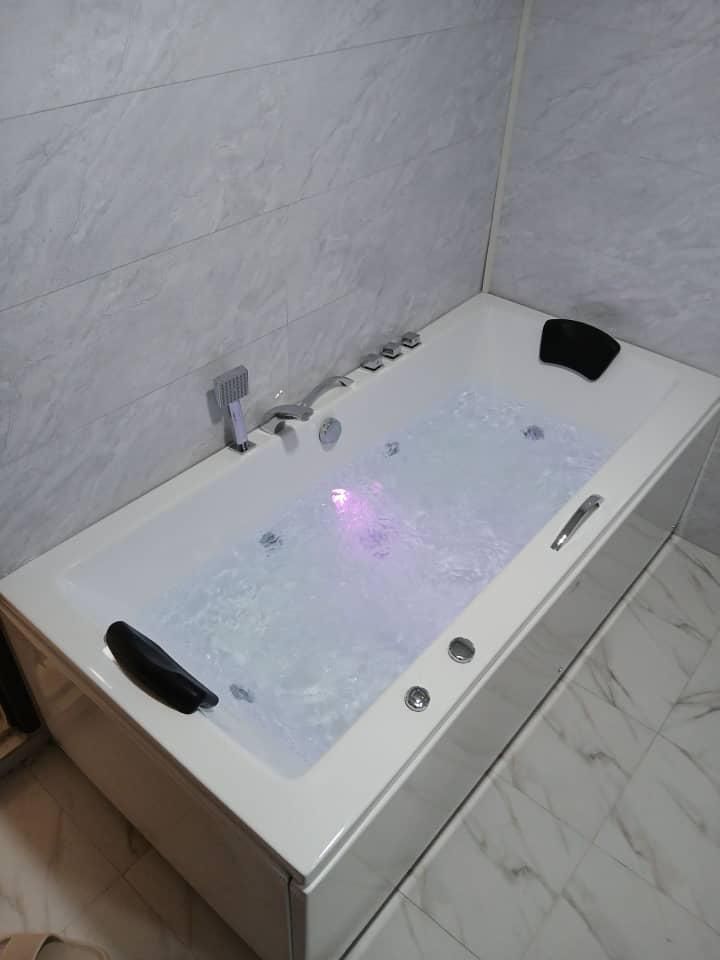 وان و جکوزی اکونومی|لوازم حمام|تبریز, |دیوار