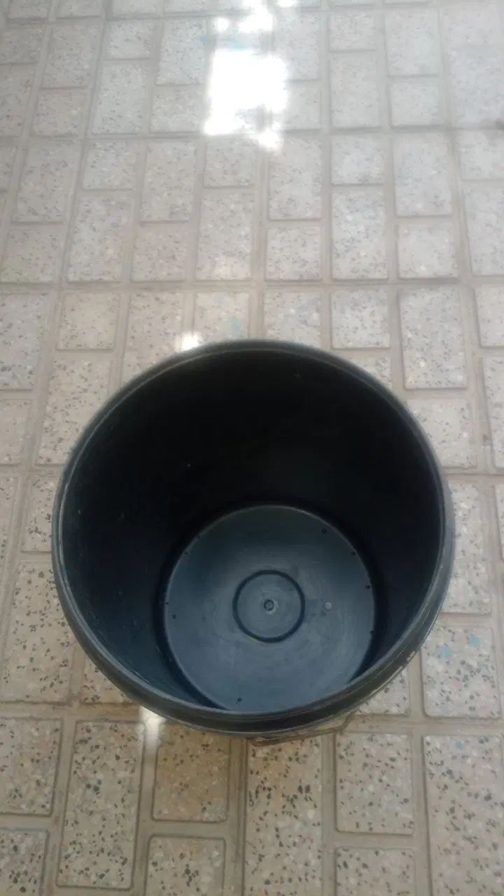 سلام این سطل تمیزه در دار دسته داره 20لیتری هست|ظروف نگهدارنده، پلاستیکی، یک‌بارمصرف|مشهد, شهید معقول|دیوار