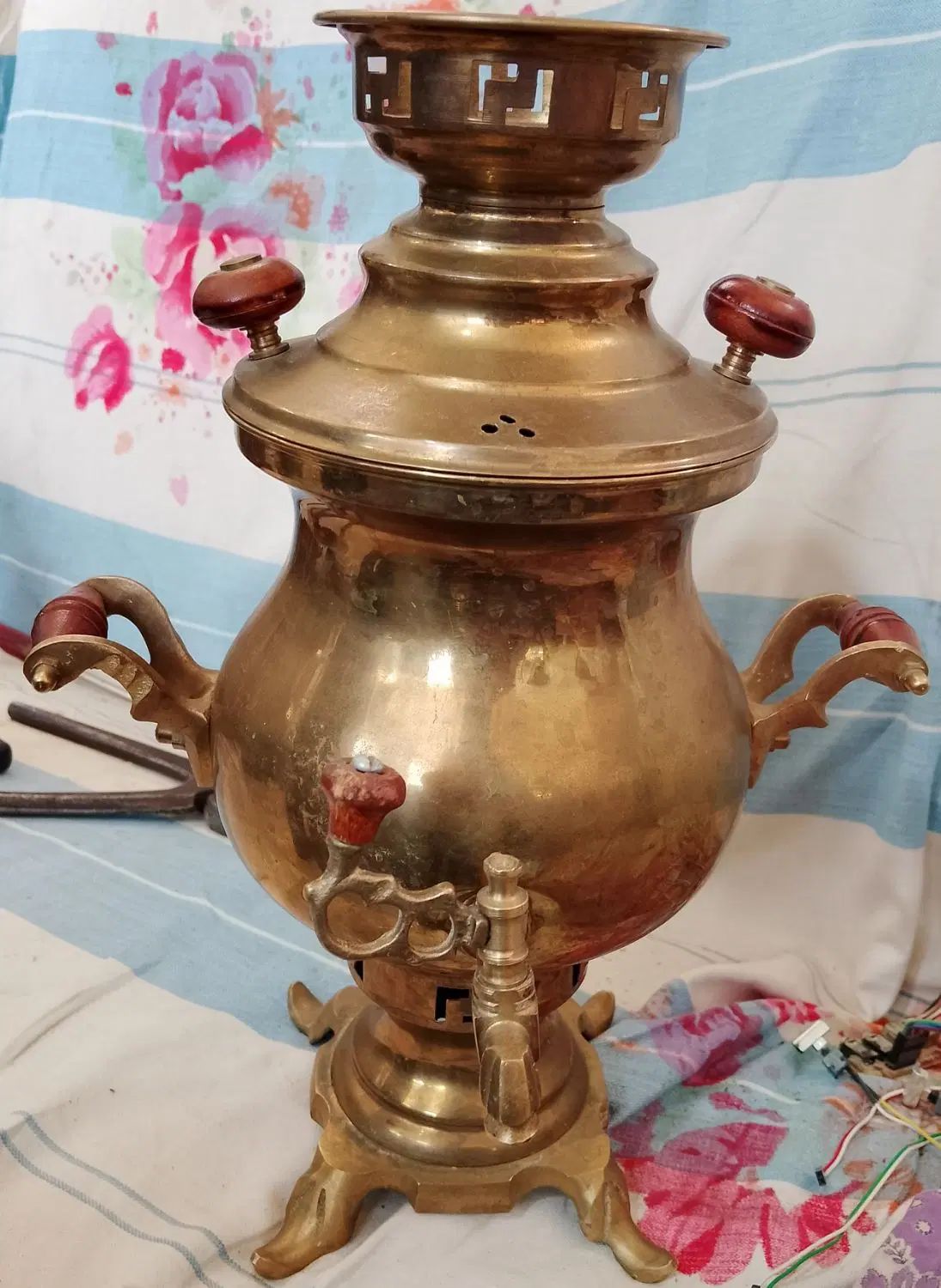 سماور ذغالی|کلکسیون اشیاء عتیقه|اصفهان, بهارستان|دیوار
