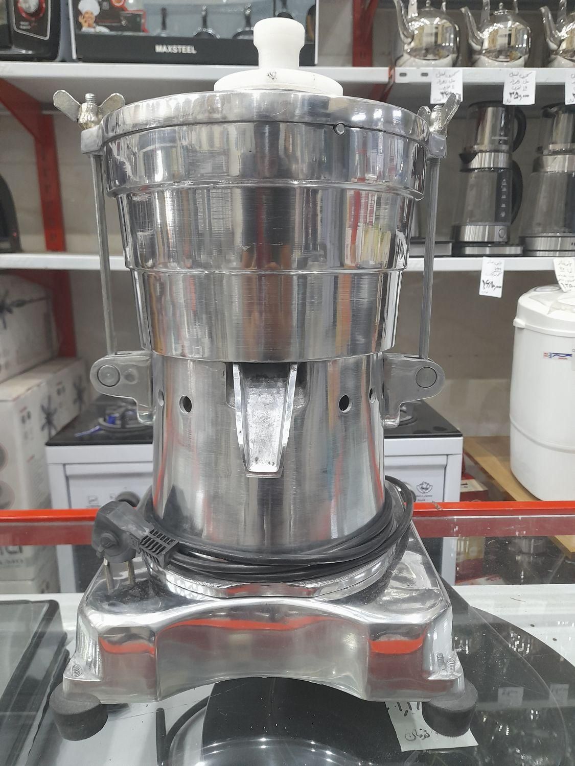 آبمیوه گیری صنعتی|آبمیوه‌گیر و آب‌مرکبات‌گیر|اهواز, نادری|دیوار