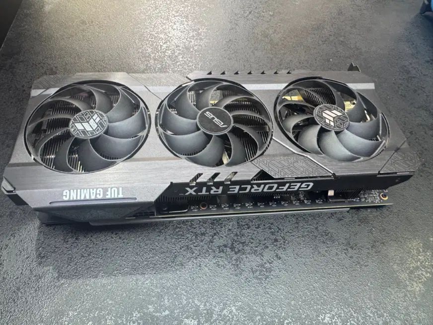 کارت گرافیک 3060ti 8G tuf gaming در حد نو پیچ پلمپ|قطعات و لوازم جانبی رایانه|تهران, دزاشیب|دیوار