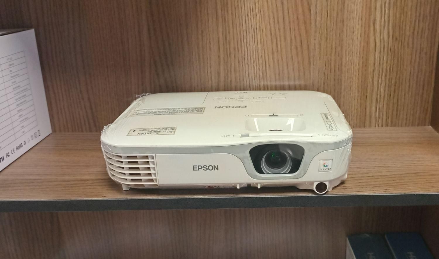 ویدیو پروژکتور اپسون مدل X11|تلویزیون و پروژکتور|رشت, معلم|دیوار