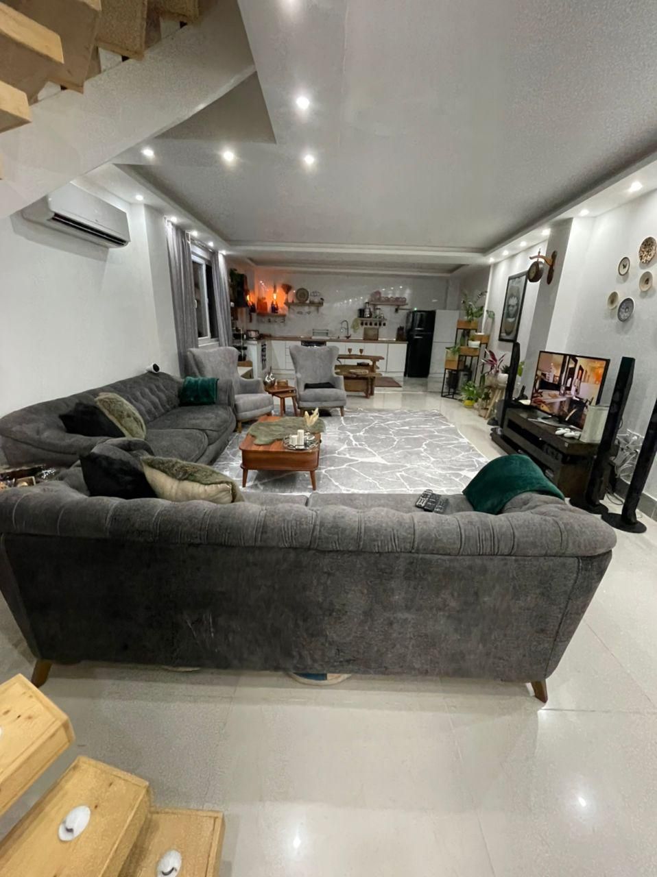 ویلا تریپلکس استخردار همراه روف گاردن|اجارهٔ کوتاهمدت ویلا و باغ|چمستان, |دیوار