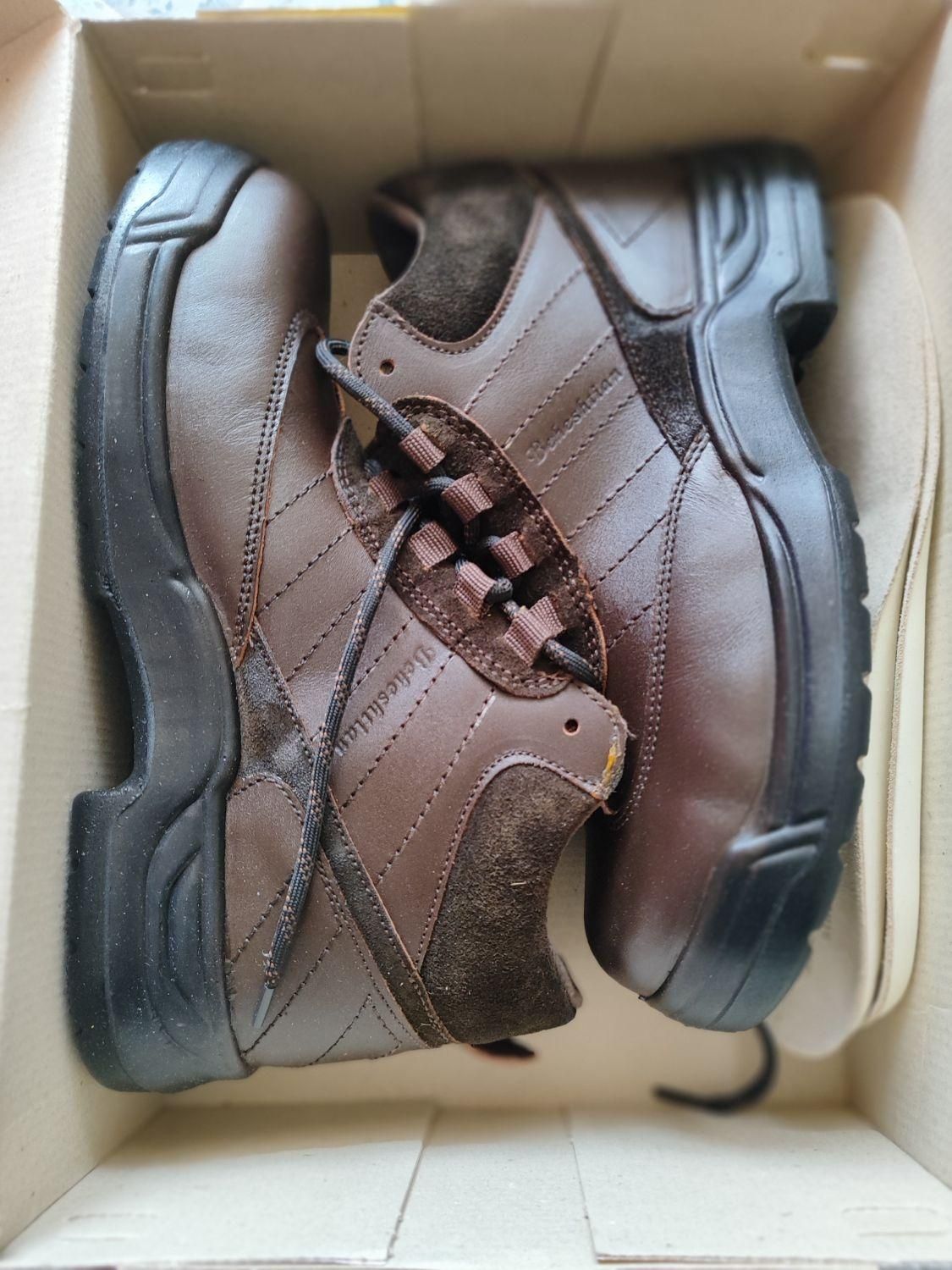 نیم بوت تمام چرم کار|کیف، کفش، کمربند|شاهینشهر, اقبال لاهوری|دیوار