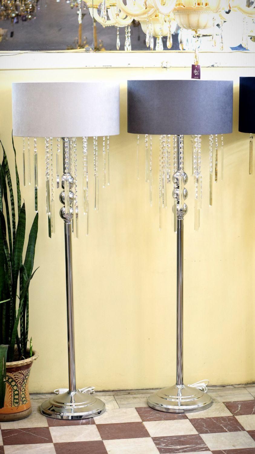 آباژور ایستاده کنارسالنی مدرن اسپرت با شیدمخملی|چراغ خواب و آباژور|تبریز, |دیوار