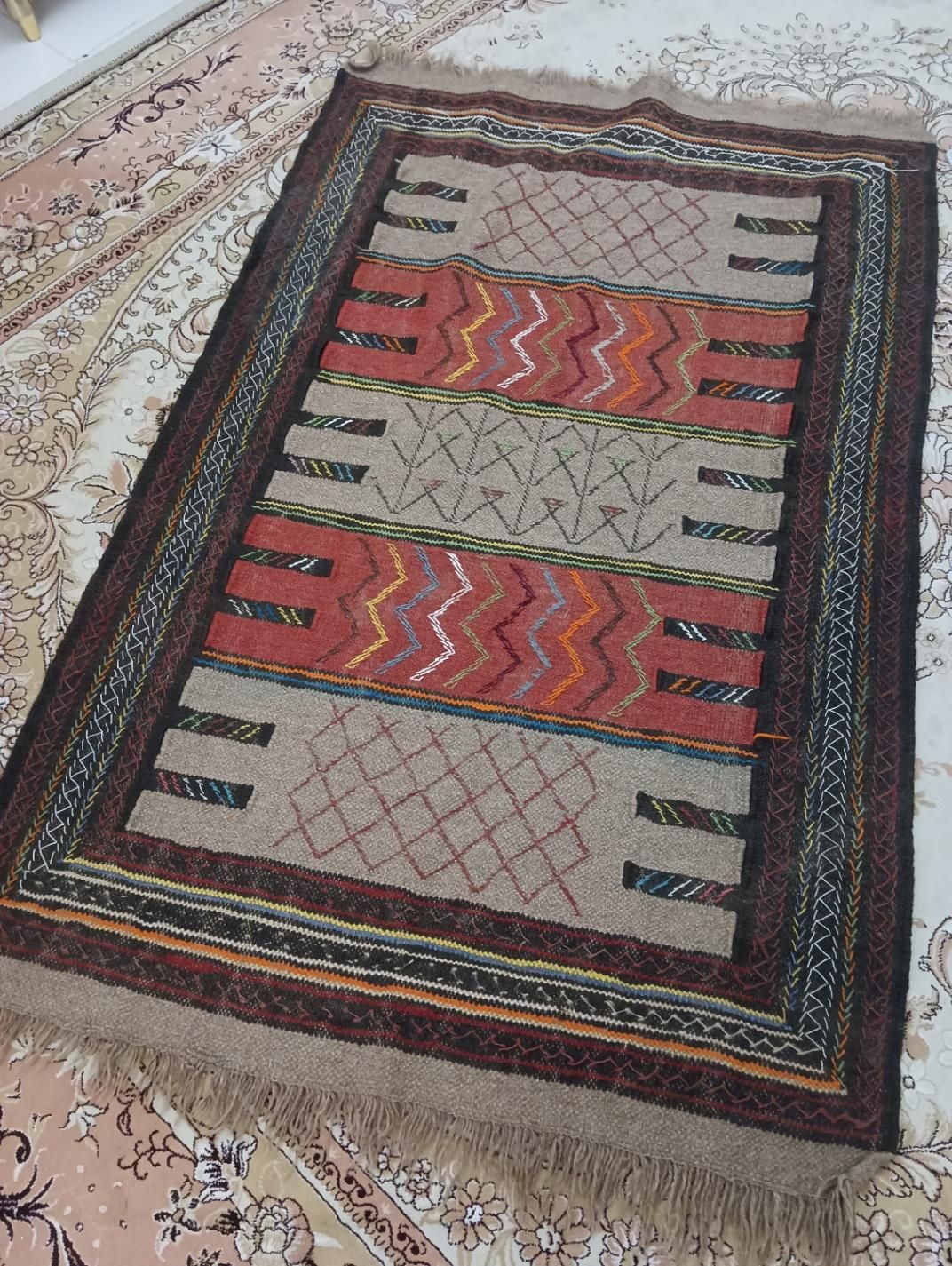 دستباف و باارزش|گلیم، جاجیم، گبه|شیروان (خراسان), |دیوار