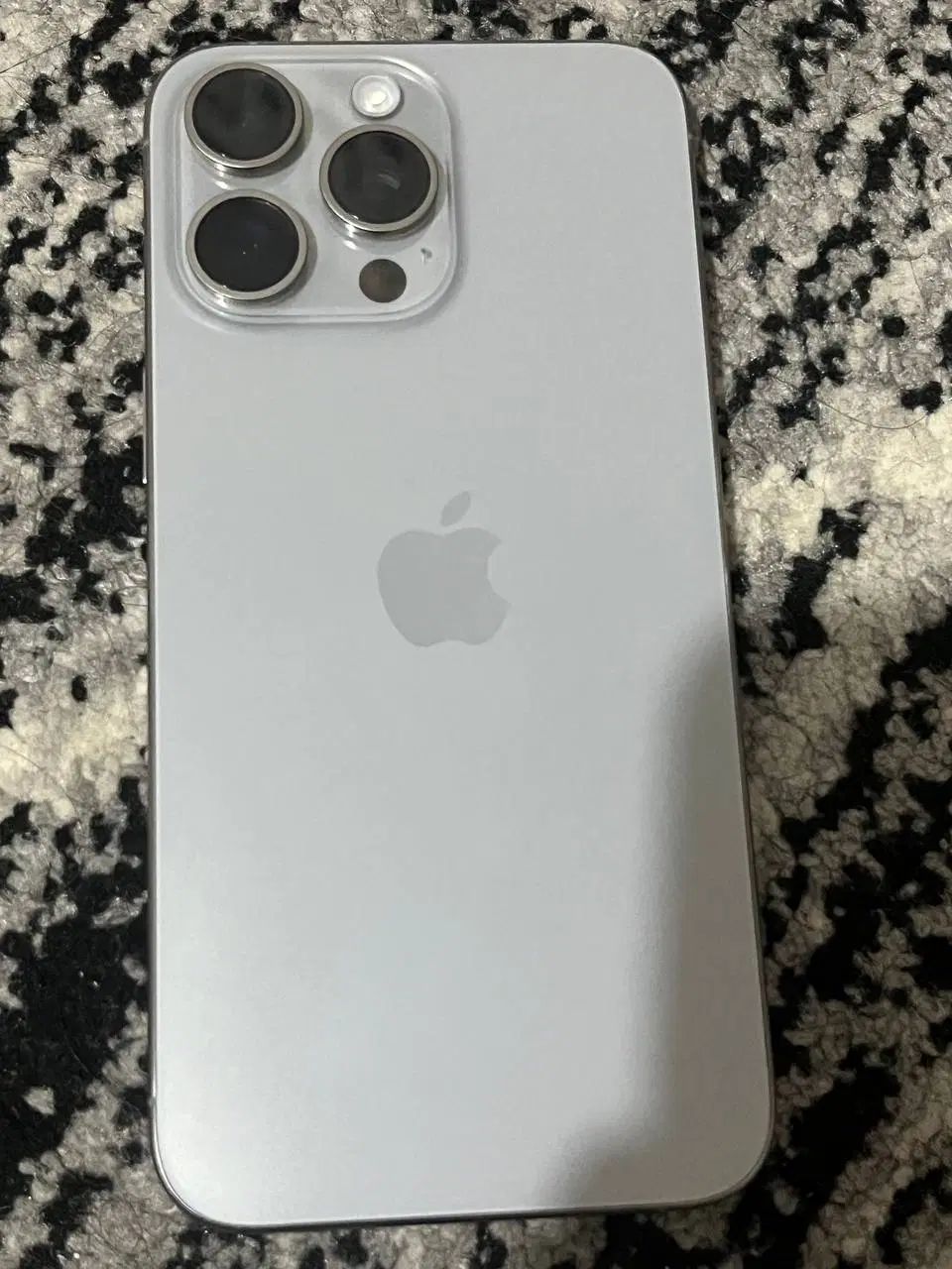 اپل iPhone 15 Pro Max با حافظهٔ ۲۵۶ گیگابایت|موبایل|کرج, باغستان|دیوار