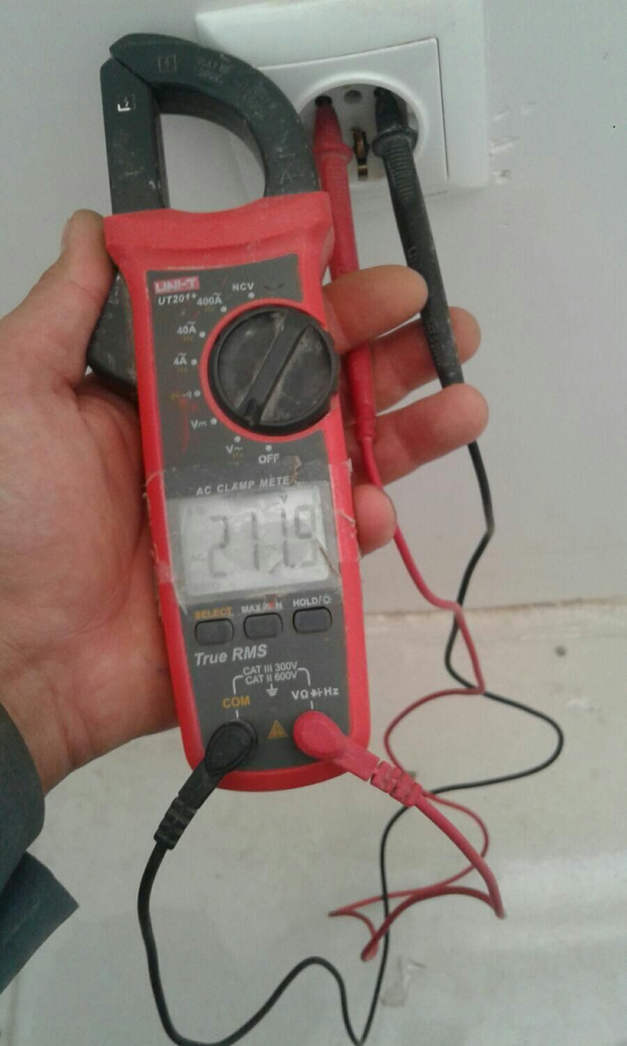 برقکار رفع اتصالی برق تکفاز وسه فازبرقکاری برق کار|خدمات پیشه و مهارت|زنجان, |دیوار