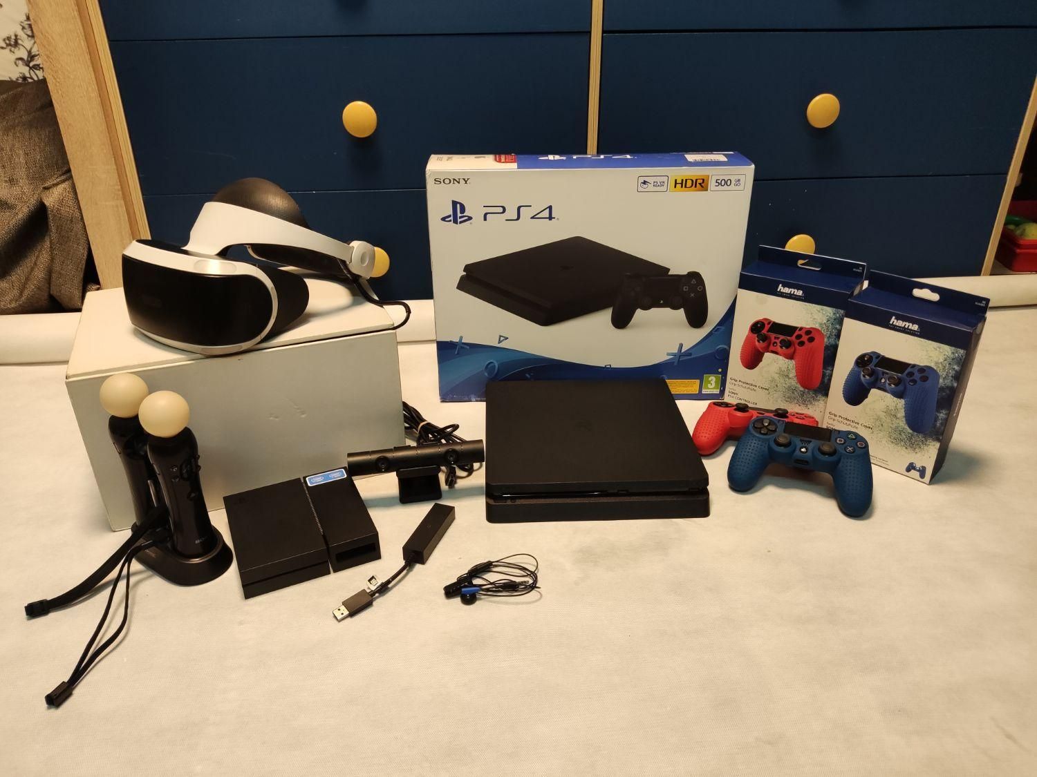PS4 + PSVR1 + PS PLUS DELUXE + 4HAND|کنسول، بازی ویدئویی و آنلاین|تهران, شمیران‌نو|دیوار