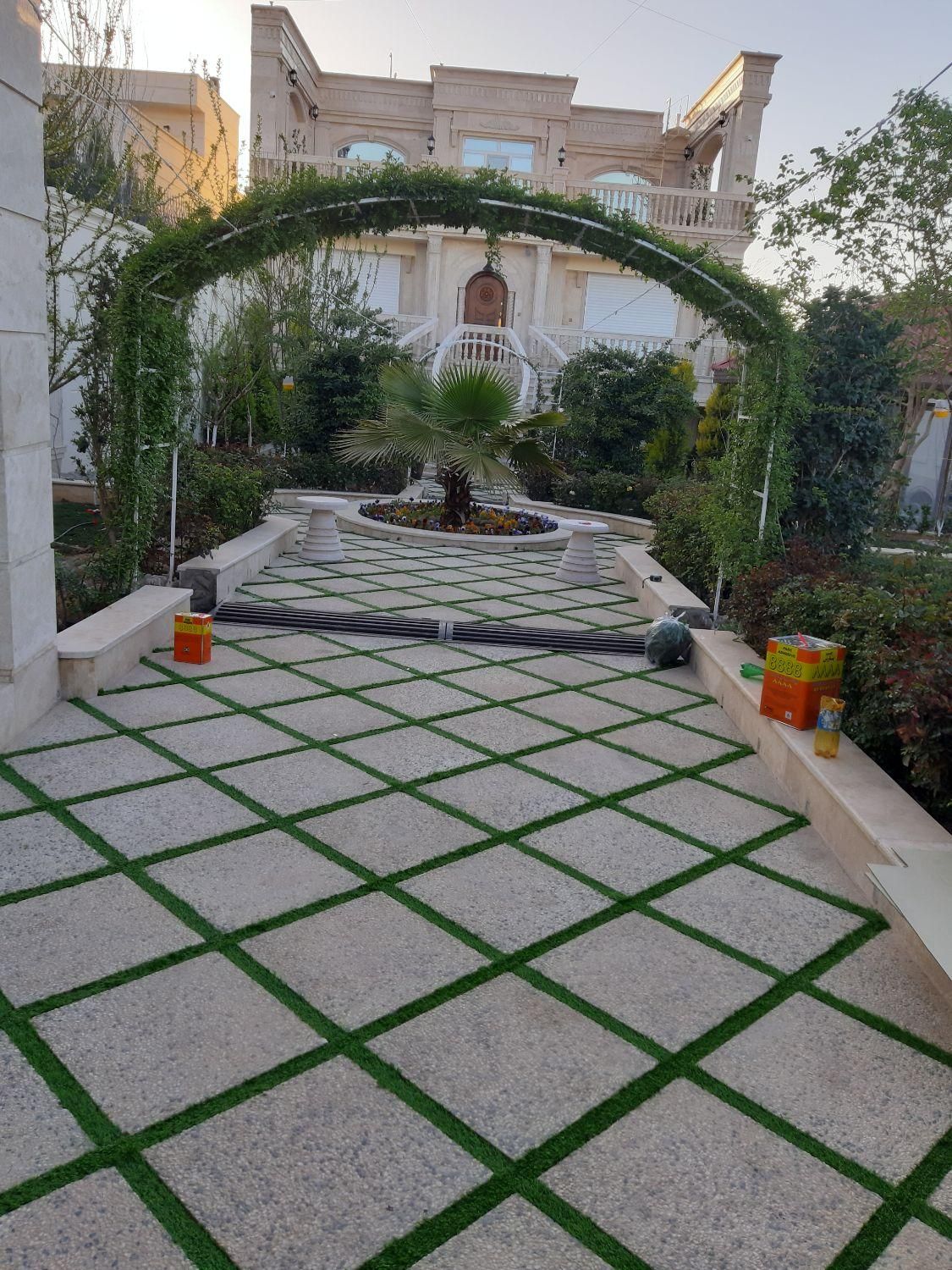 پخش چمن مصنوعی و فنس برگ ریحون|مصالح و تجهیزات ساختمان|یزد, |دیوار