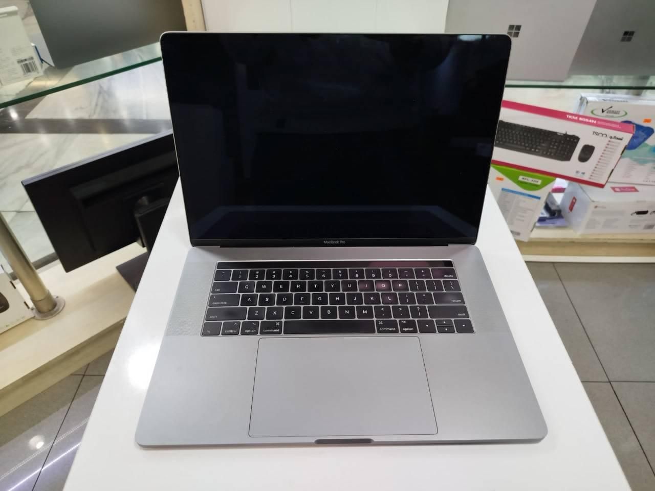 اپل مک بوک پرو 15 اینچ 2017 Apple macbook pro|رایانه همراه|تهران, قبا|دیوار