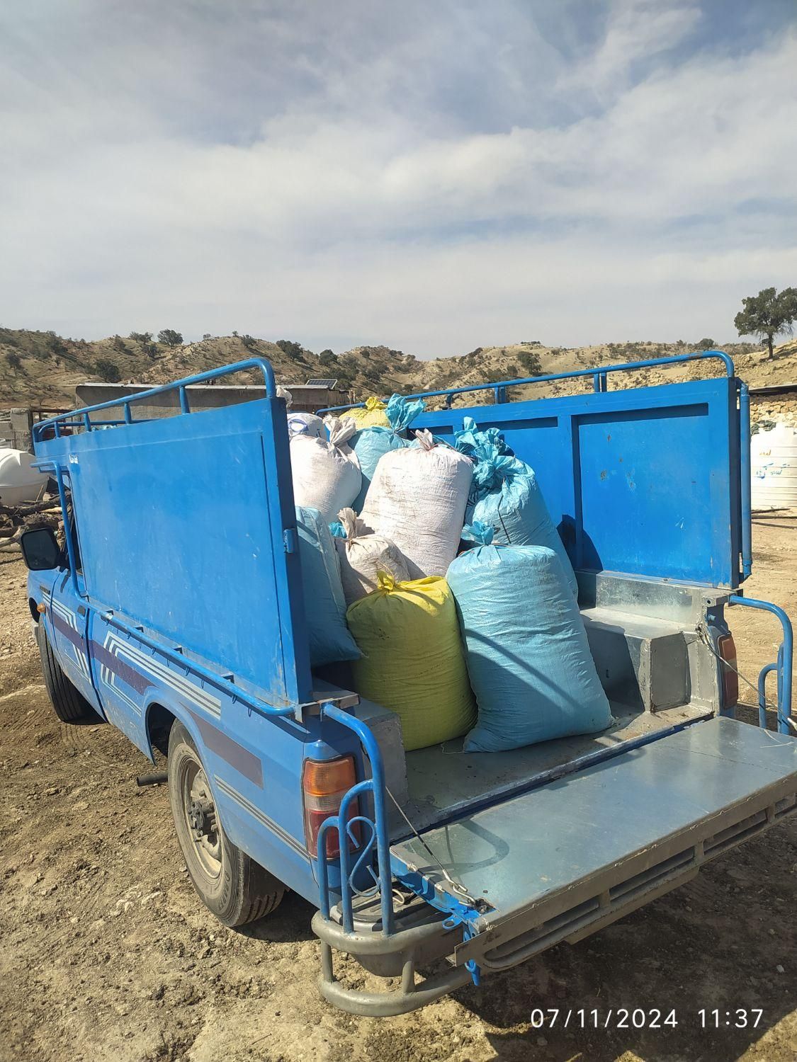 کود گوسفندی خالص پوسیده تحویل کار|خدمات باغبانی و درختکاری|شیراز, گل سرخ|دیوار